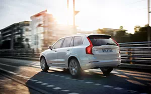   Volvo XC90 T8 - 2015